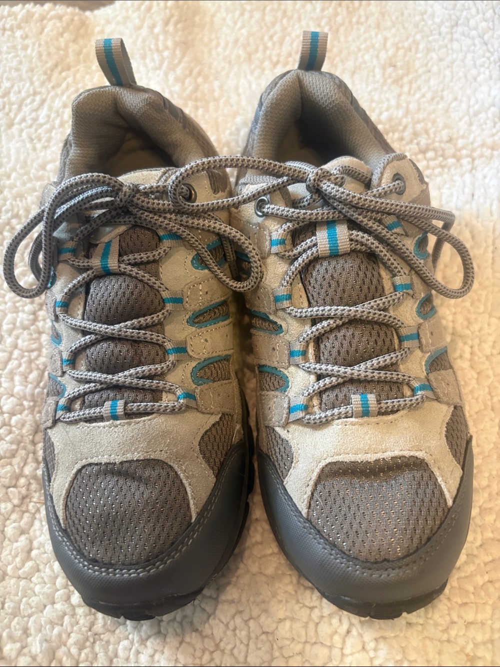 Women's Gray Athletic Walking Shoes with Teal Accents